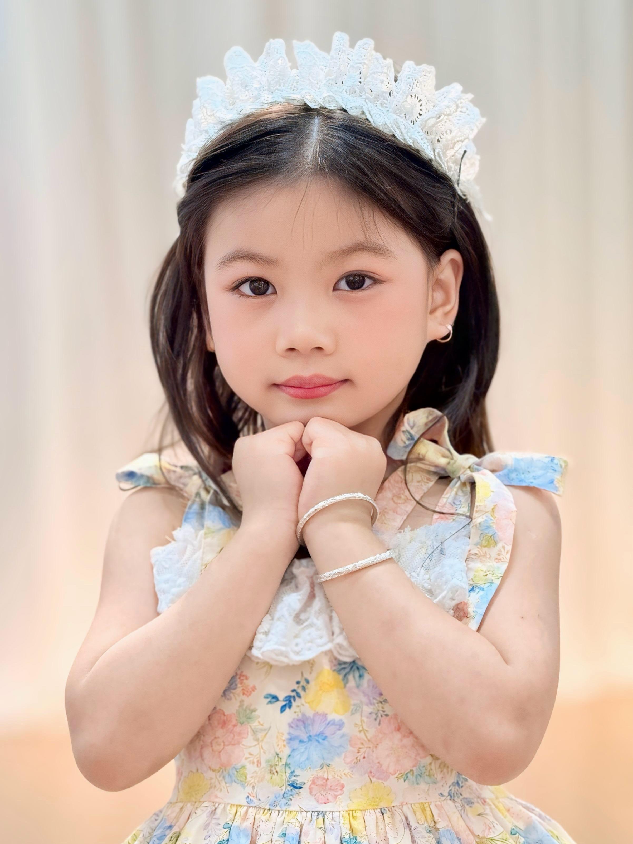 DƯƠNG NGỌC MINH KHUÊ
